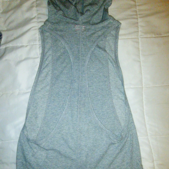 Nike Mesh Vest - Picture 2 of 6